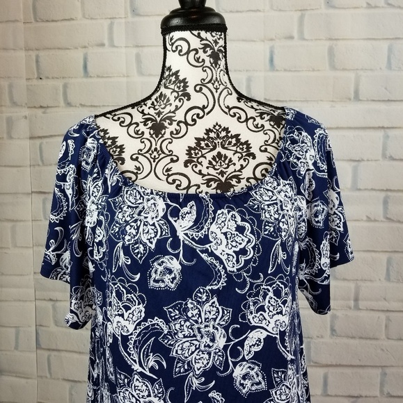 Slinky brand women's size medium top - Picture 2 of 8